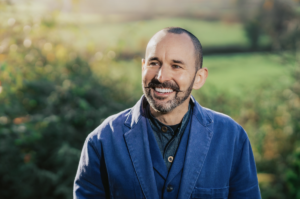 “I was one of the world’s most in-demand keynote speakers earning close to seven figures. But losing it all is what finally made me happy.”